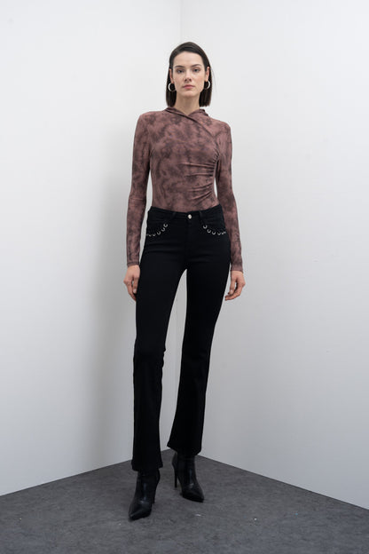 Calças com Ilhós Decorativos Goa Goa