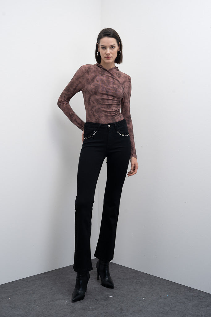 Calças com Ilhós Decorativos Goa Goa