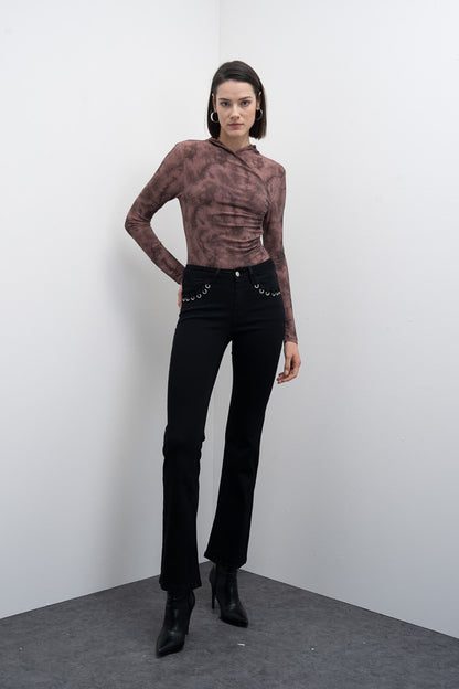 Calças com Ilhós Decorativos Goa Goa